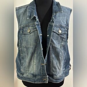Women’s Blue Denim Vest Jacket Size 22 Plus Size Sleeveless Jean Jacket